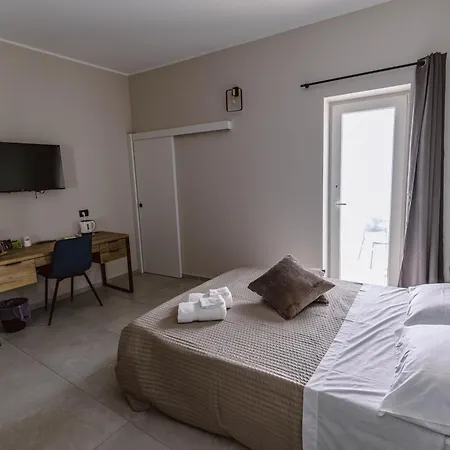 Heliopolis Apartmán Syracuse